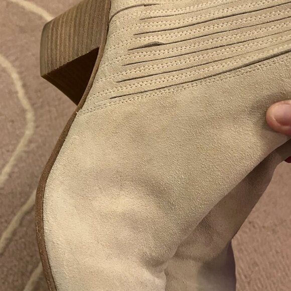 Vince Suede Chelsea Boots Size 10 - Picture 6 of 9